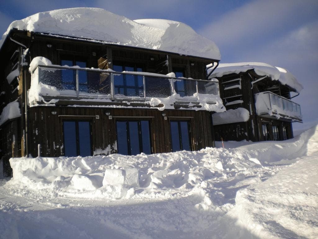 Arctic Lodge